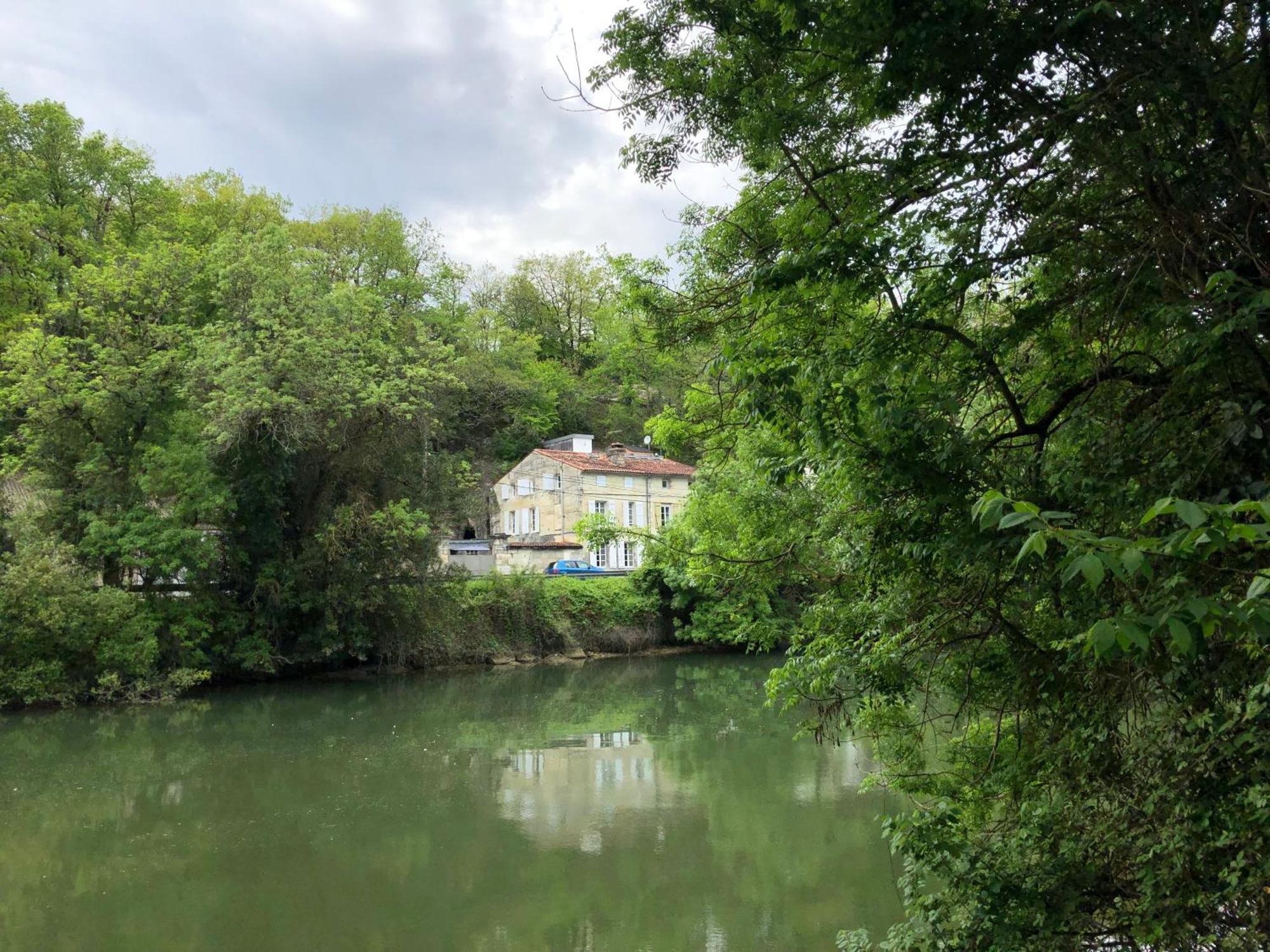 L'Heure Bleue Panzió Saintes Kültér fotó
